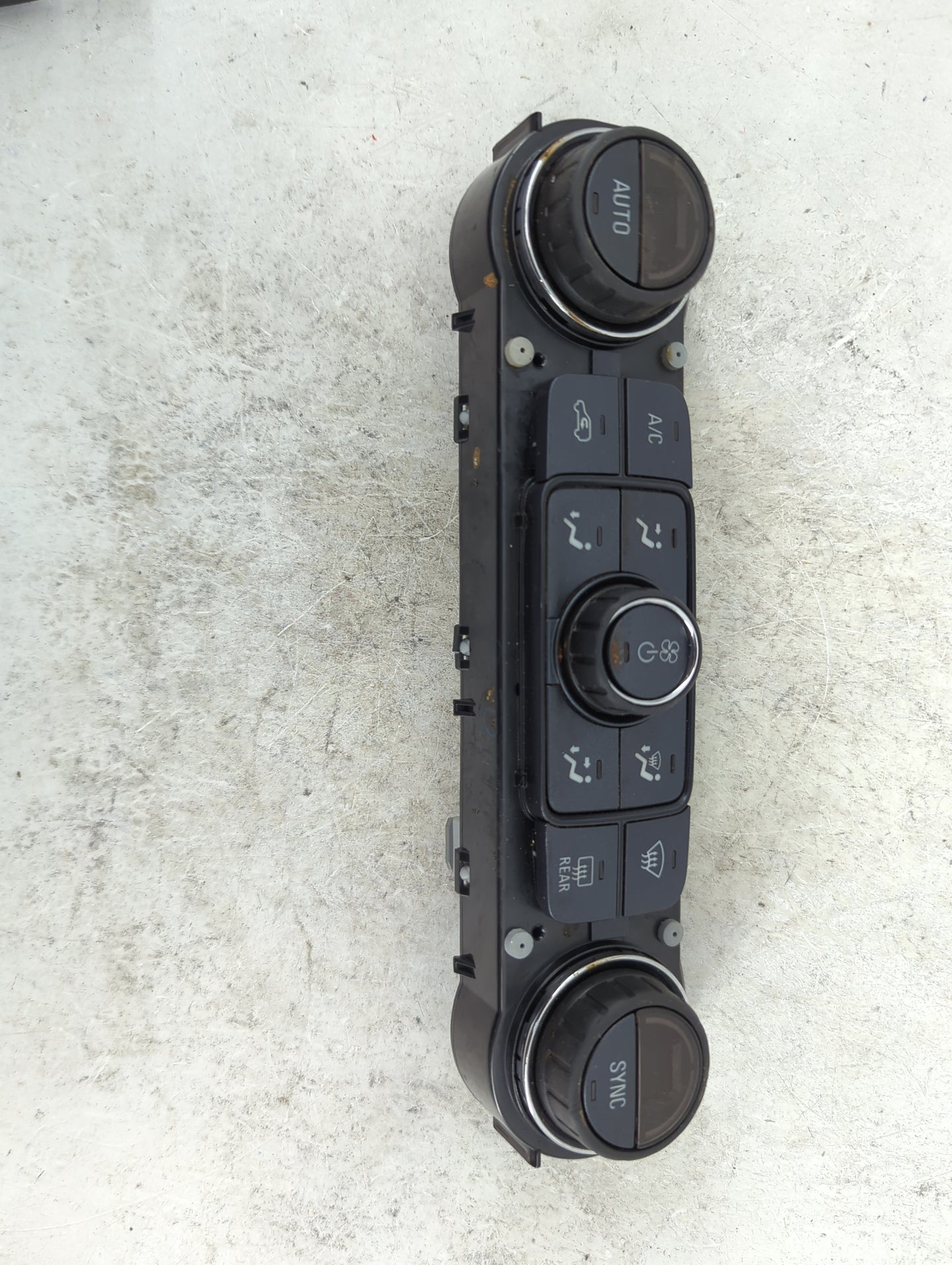 2014-2019 Chevrolet Silverado 1500 Climate Control Module Temperature AC/Heater Replacement P/N:84164476 815372982 Fits OEM 