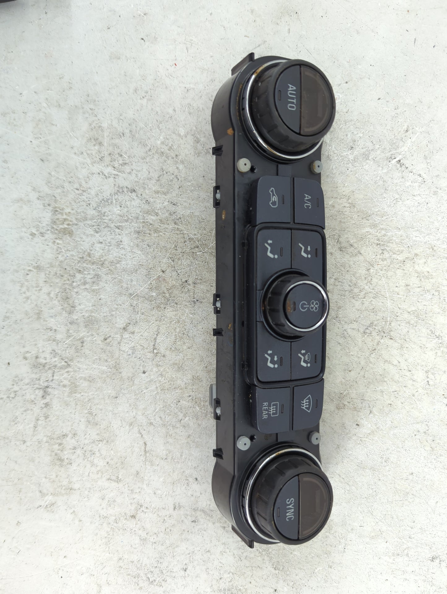 2014-2019 Chevrolet Silverado 1500 Climate Control Module Temperature AC/Heater Replacement P/N:84164476 815372982 Fits OEM 