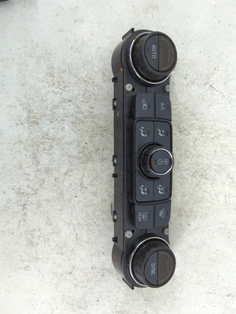 compare product 2014-2019 Chevrolet Silverado 1500 Climate Control Module Temperature AC/Heater Replacement P/N:84164476 815372982 Fits OEM Used Auto Parts