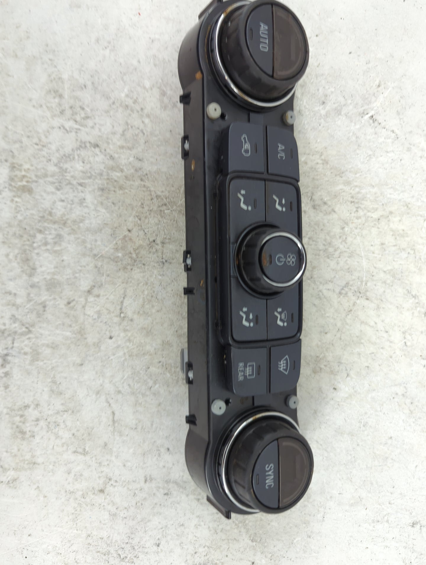 2014-2019 Chevrolet Silverado 1500 Climate Control Module Temperature AC/Heater Replacement P/N:84164476 815372982 Fits OEM 