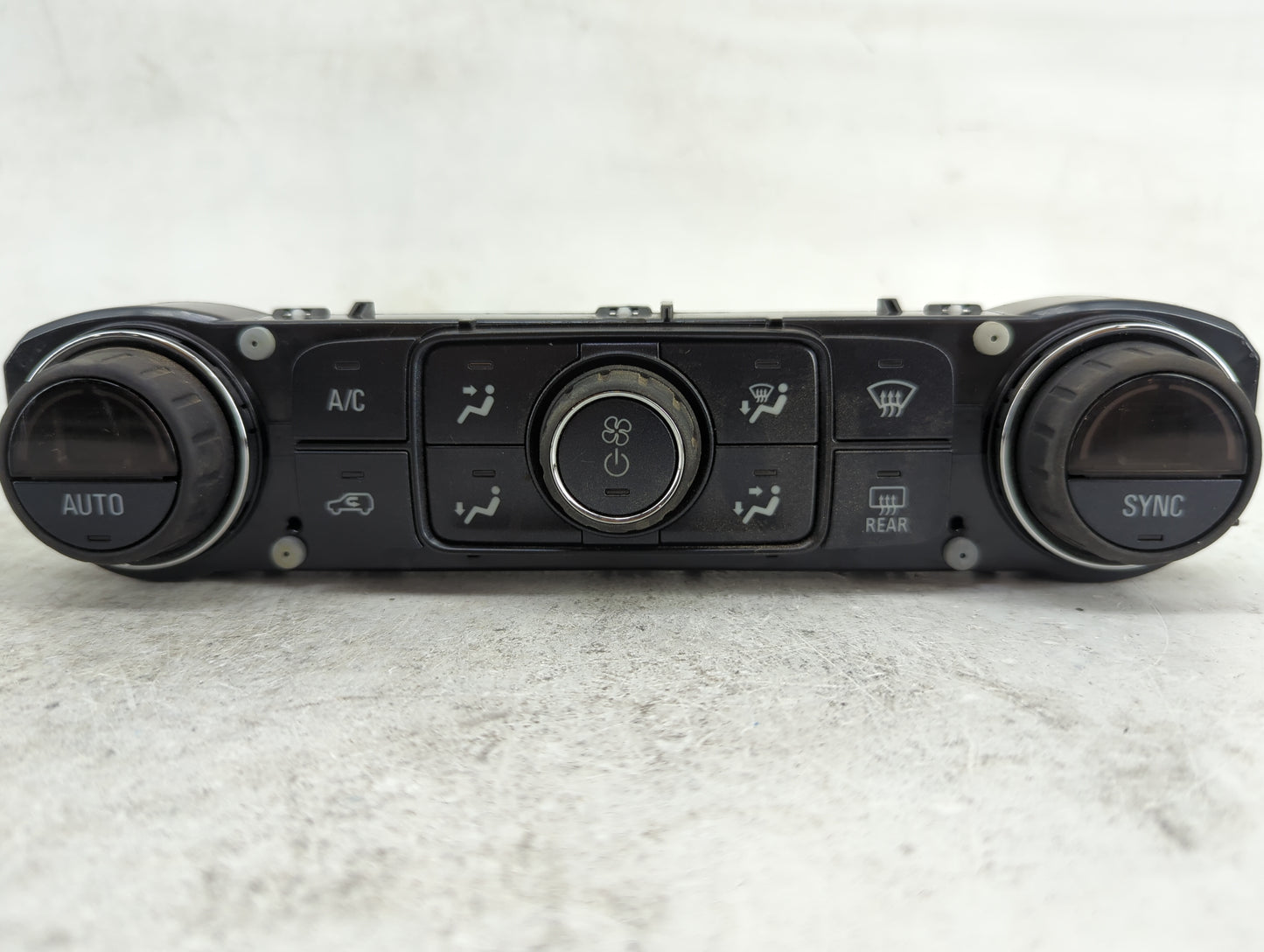 2017-2018 Chevrolet Silverado 1500 Climate Control Module Temperature AC/Heater Replacement P/N:84164476 815372982 Fits OEM 