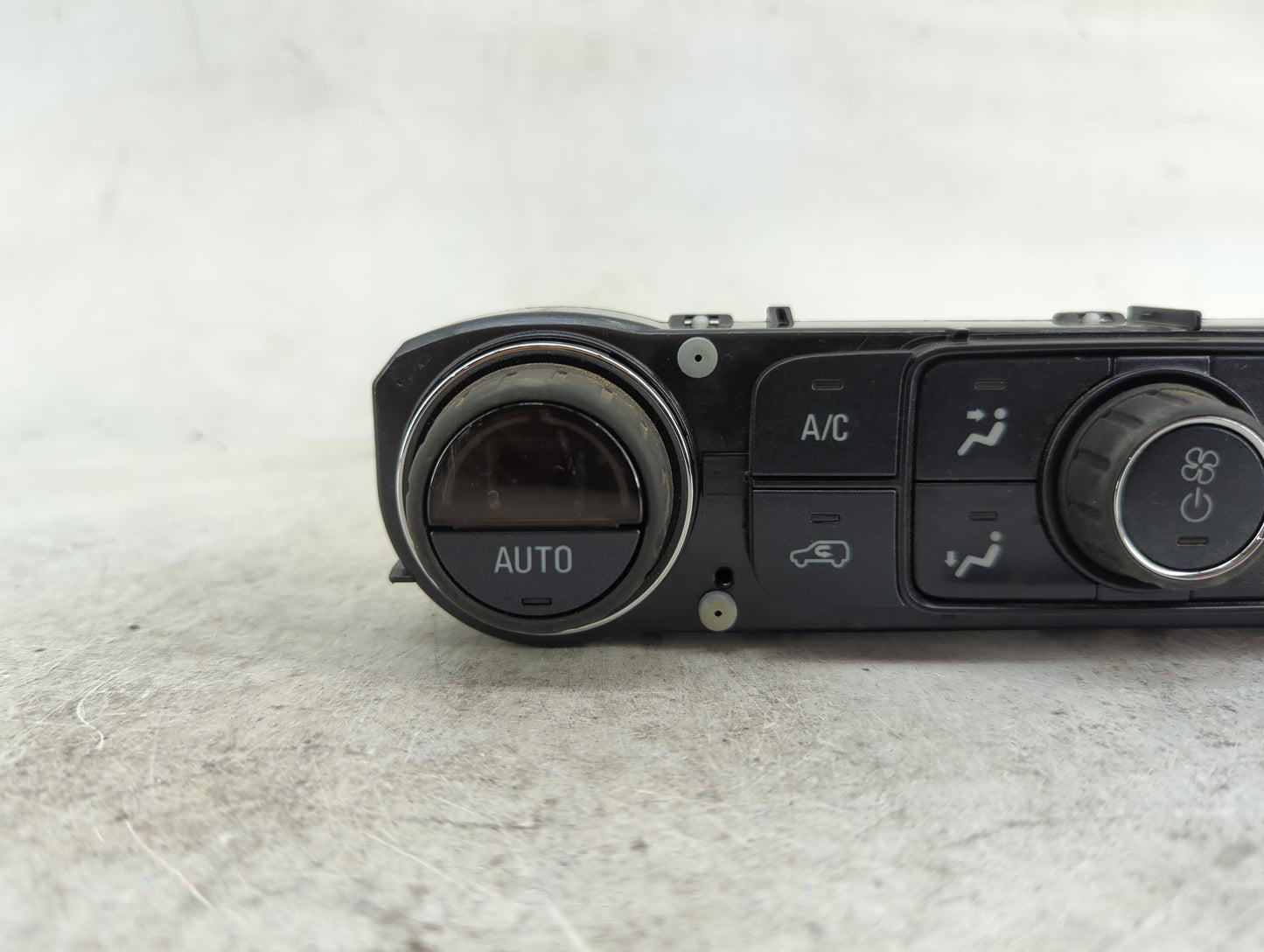 2017-2018 Chevrolet Silverado 1500 Climate Control Module Temperature AC/Heater Replacement P/N:84164476 815372982 Fits OEM 
