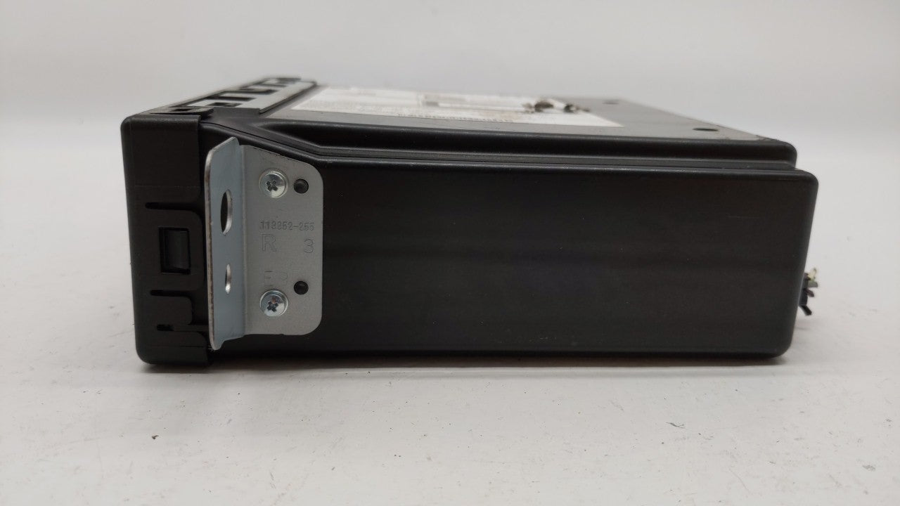 2015-2019 Chevrolet Silverado 1500 Radio AM FM Cd Player Receiver Replacement P/N:13594481 84016435 Fits OEM Used Auto Parts