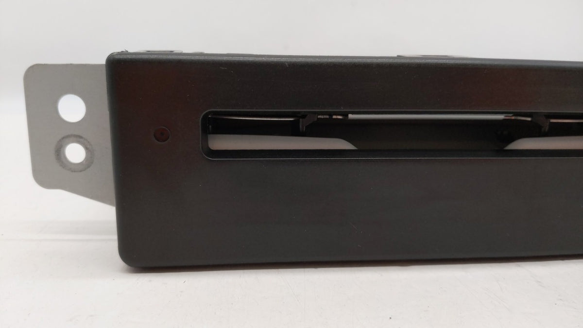 2015-2019 Chevrolet Silverado 1500 Am Fm Cd Player Radio Receiver 258238 - Oemusedautoparts1.com