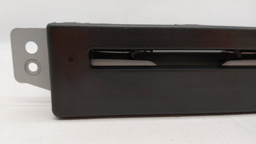 2015-2019 Chevrolet Silverado 1500 Am Fm Cd Player Radio Receiver 258238