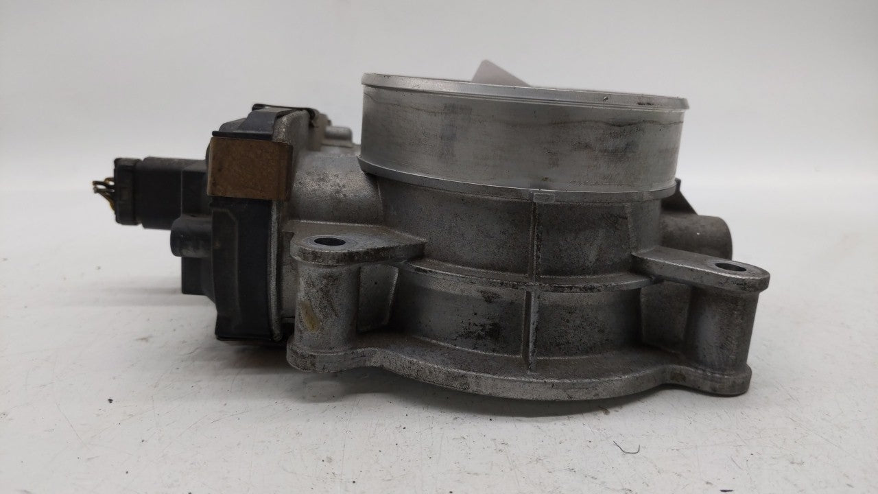 2014-2019 Chevrolet Silverado 1500 Throttle Body P/N:12678224 12617792 Fits Fits 2014 2015 2016 2017 2018 2019 OEM Used Auto