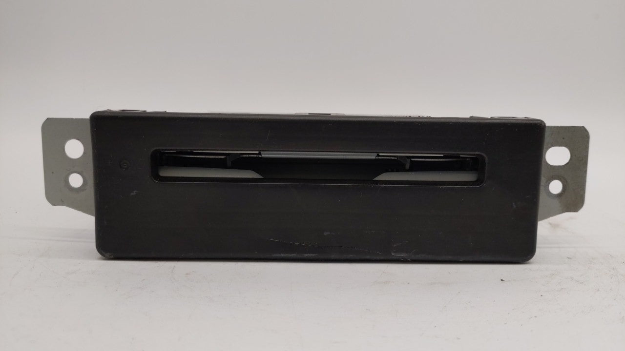 2015-2019 Chevrolet Silverado 1500 Radio AM FM Cd Player Receiver Replacement P/N:13594481 84016435 Fits OEM Used Auto Parts