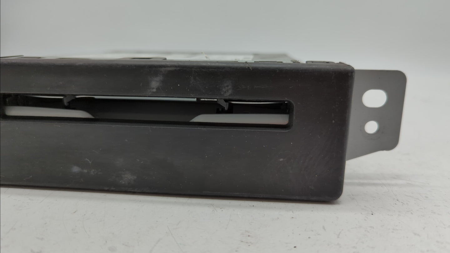 2015-2019 Chevrolet Silverado 1500 Radio AM FM Cd Player Receiver Replacement P/N:13594481 84016435 Fits OEM Used Auto Parts