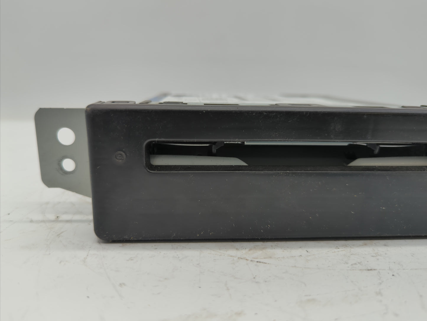 2015-2019 Chevrolet Silverado 1500 Radio AM FM Cd Player Receiver Replacement P/N:13594481 84016435 Fits OEM Used Auto Parts