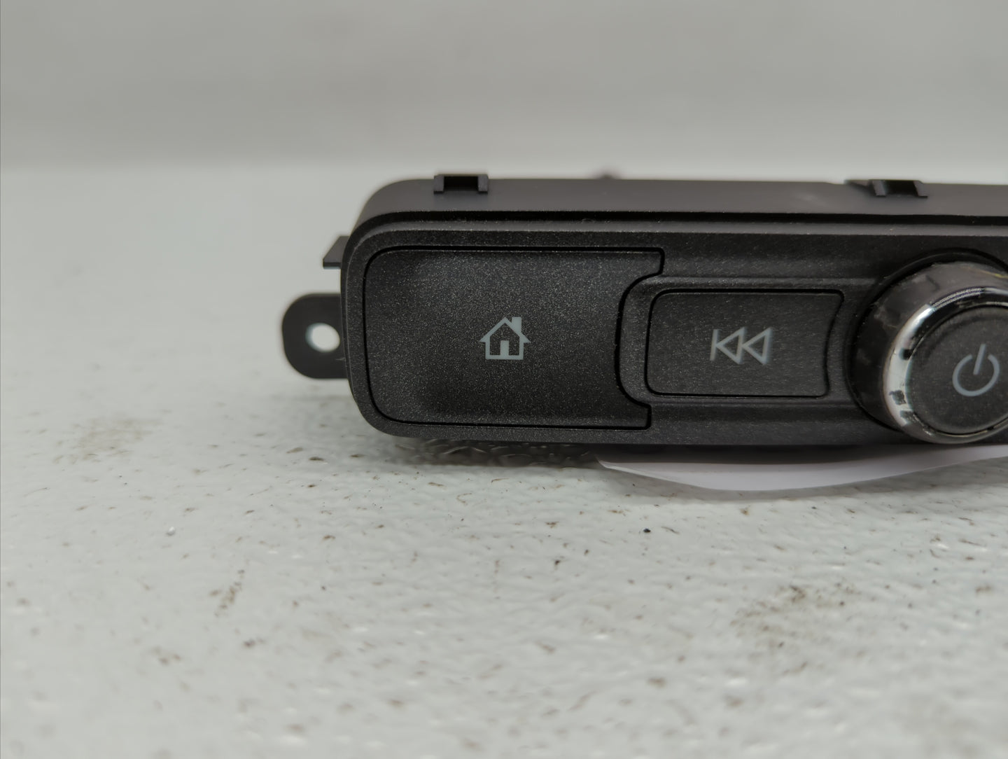 2016-2018 Chevrolet Silverado 1500 Am Fm Cd Player Radio Receiver - Oemusedautoparts1.com