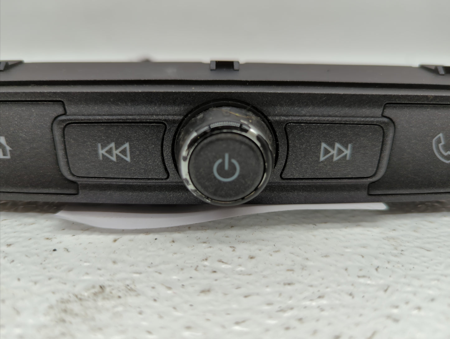 2016-2018 Chevrolet Silverado 1500 Am Fm Cd Player Radio Receiver - Oemusedautoparts1.com