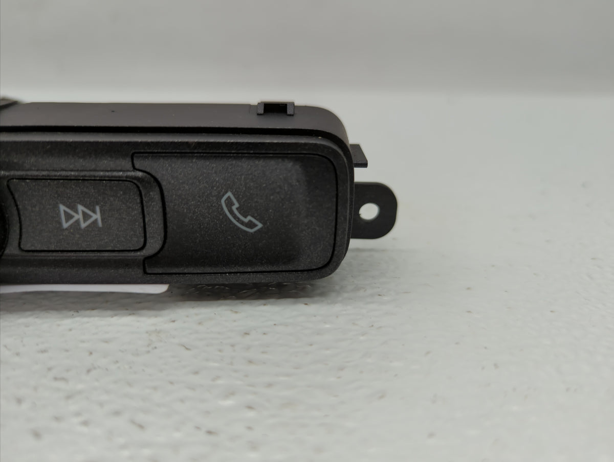 2016-2018 Chevrolet Silverado 1500 Am Fm Cd Player Radio Receiver - Oemusedautoparts1.com
