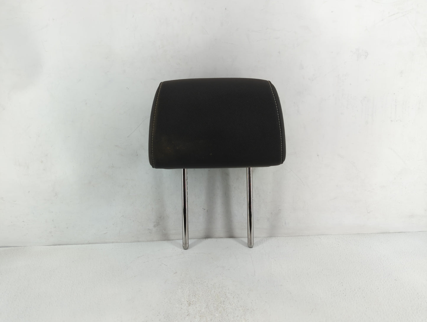 2014 Silverado 1500 Headrest Head Rest Front Driver Passenger Seat - Oemusedautoparts1.com