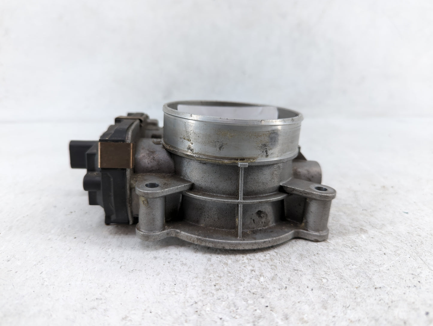 2014-2019 Chevrolet Silverado 1500 Throttle Body P/N:12617792 12678224 Fits Fits 2014 2015 2016 2017 2018 2019 OEM Used Auto