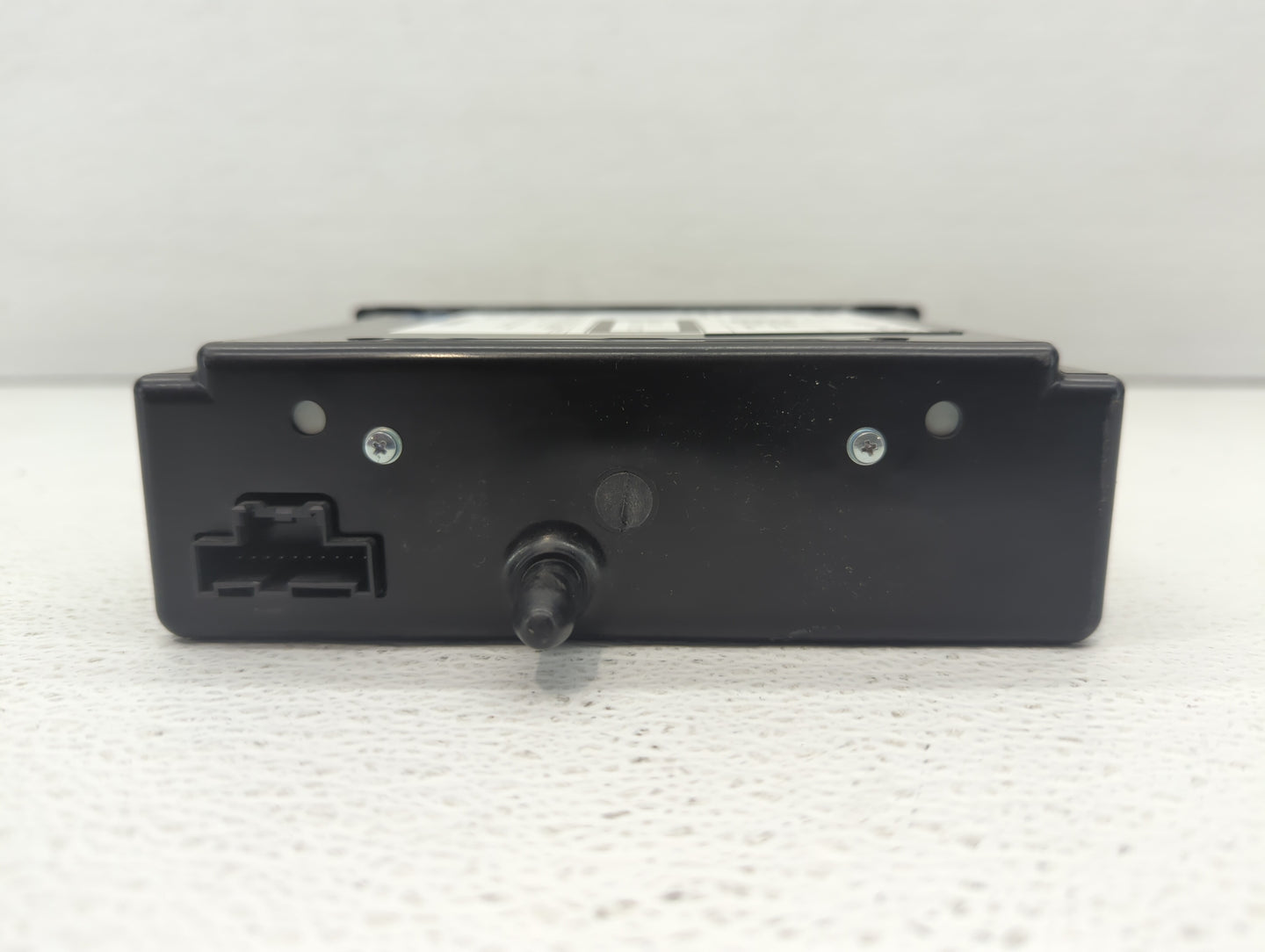 2015-2019 Chevrolet Silverado 1500 Radio AM FM Cd Player Receiver Replacement P/N:84016435 23369306 Fits OEM Used Auto Parts