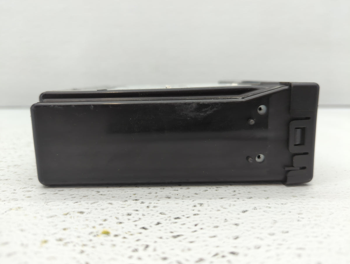 2017-2017 Chevrolet Silverado 1500 Am Fm Cd Player Radio Receiver 451904 - Oemusedautoparts1.com