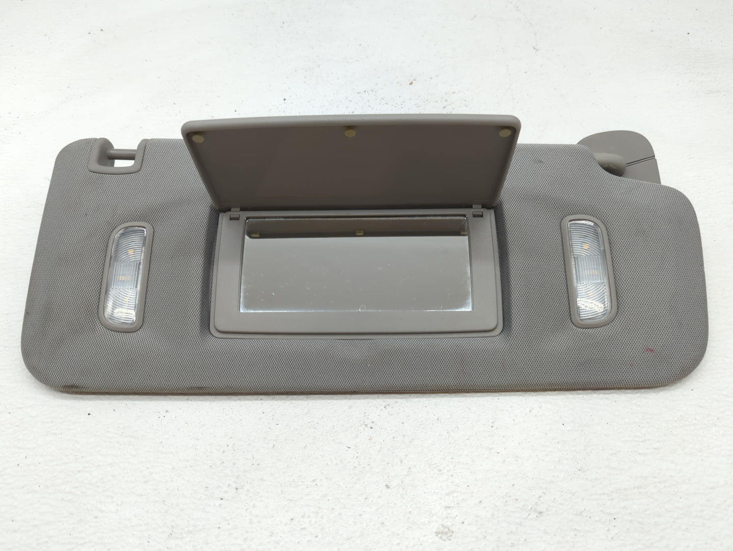 2014-2019 Chevrolet Silverado 1500 Sun Visor Shade Replacement Passenger Right Mirror Fits Fits 2014 2015 2016 2017 2018 201