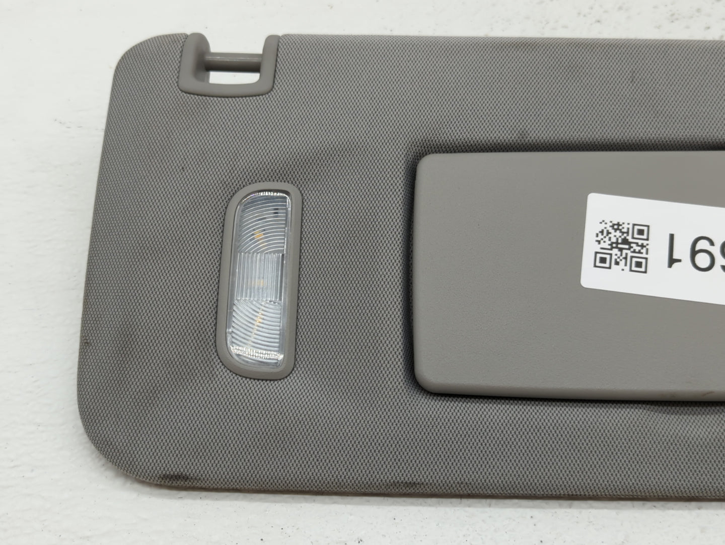 2014-2019 Chevrolet Silverado 1500 Sun Visor Shade Replacement Passenger Right Mirror Fits Fits 2014 2015 2016 2017 2018 201