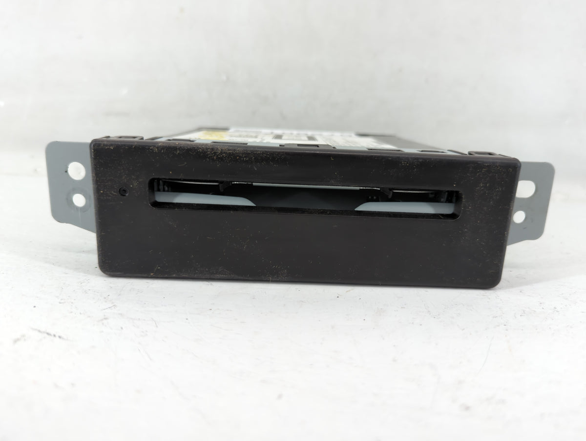 2015-2019 Chevrolet Silverado 1500 Am Fm Cd Player Radio Receiver 572881 - Oemusedautoparts1.com