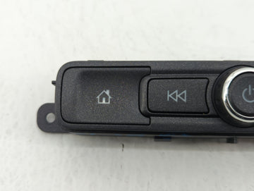 2016-2019 Chevrolet Silverado 1500 Radio AM FM Cd Player Receiver Replacement P/N:42516646 Fits Fits 2016 2017 2018 2019 OEM Used Auto Parts