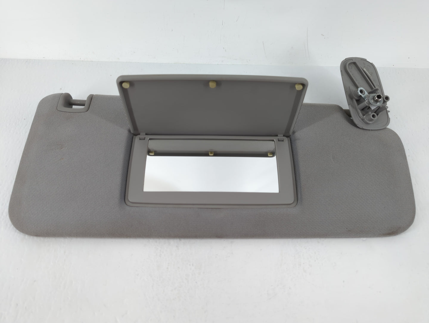 2014-2019 Chevrolet Silverado 1500 Sun Visor Shade Replacement Passenger Right Mirror Fits Fits 2014 2015 2016 2017 2018 201