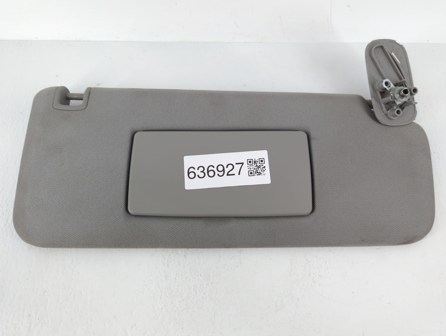 2014-2019 Chevrolet Silverado 1500 Sun Visor Shade Replacement Passenger Right Mirror Fits Fits 2014 2015 2016 2017 2018 201