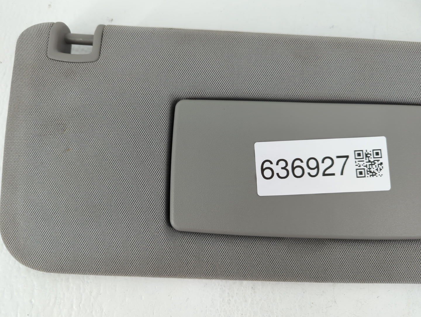 2014-2019 Chevrolet Silverado 1500 Sun Visor Shade Replacement Passenger Right Mirror Fits Fits 2014 2015 2016 2017 2018 201