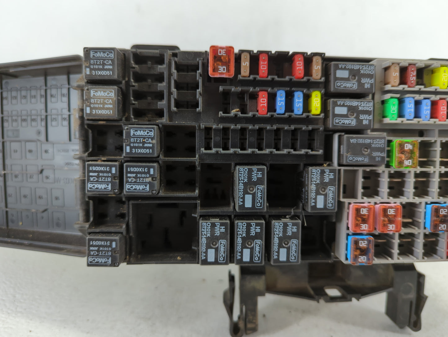 2017-2018 Chevrolet Silverado 1500 Fusebox Fuse Box Panel Relay Module P/N:BT4T-14A003-AA Fits Fits 2017 2018 2019 OEM Used 