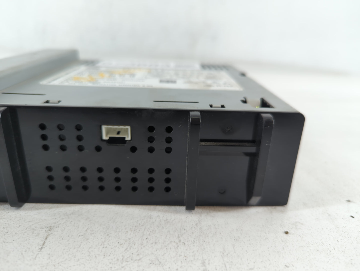 2017-2018 Chevrolet Silverado 1500 Am Fm Cd Player Radio Receiver - Oemusedautoparts1.com