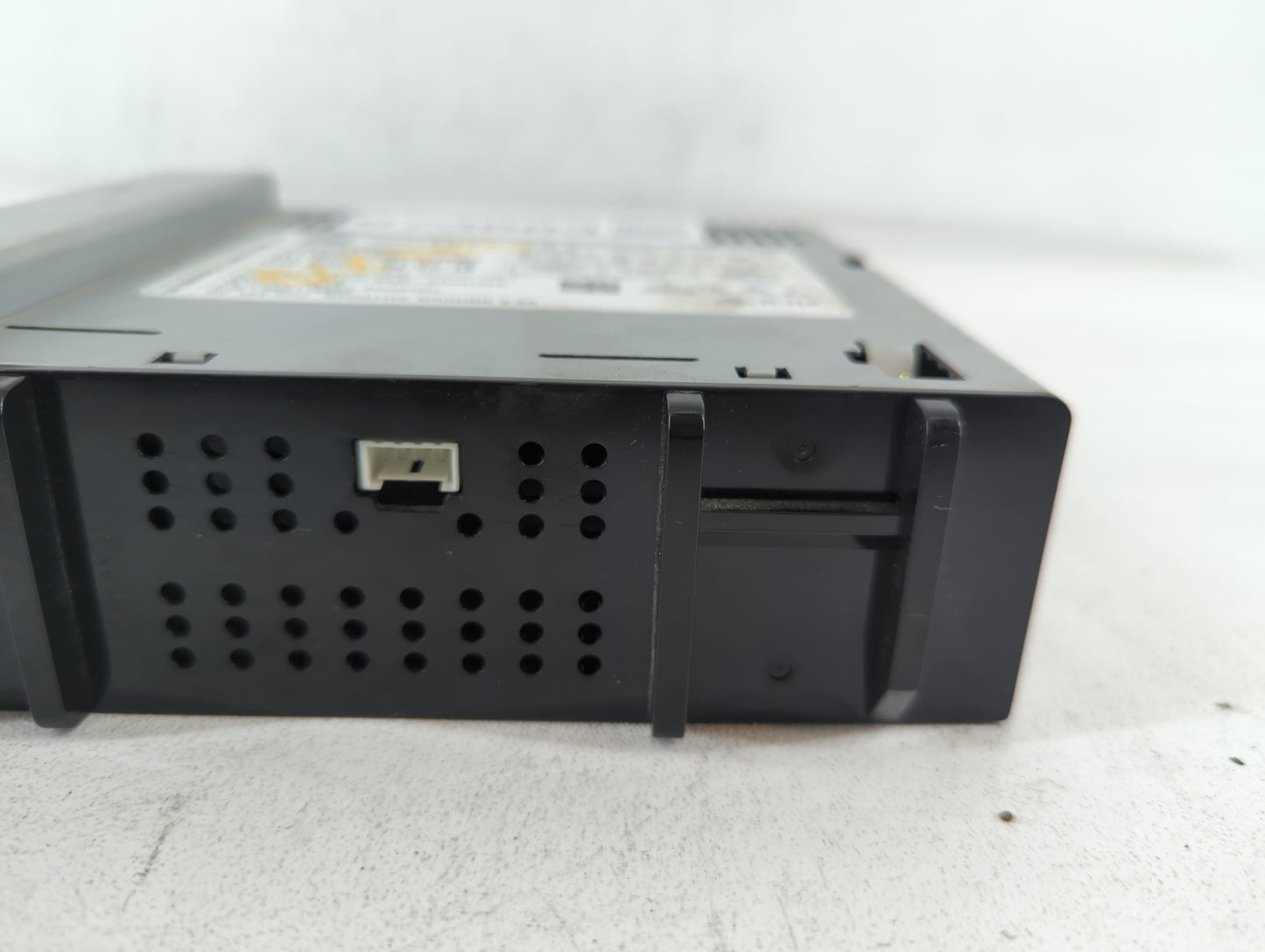 2017-2018 Chevrolet Silverado 1500 Am Fm Cd Player Radio Receiver - Oemusedautoparts1.com