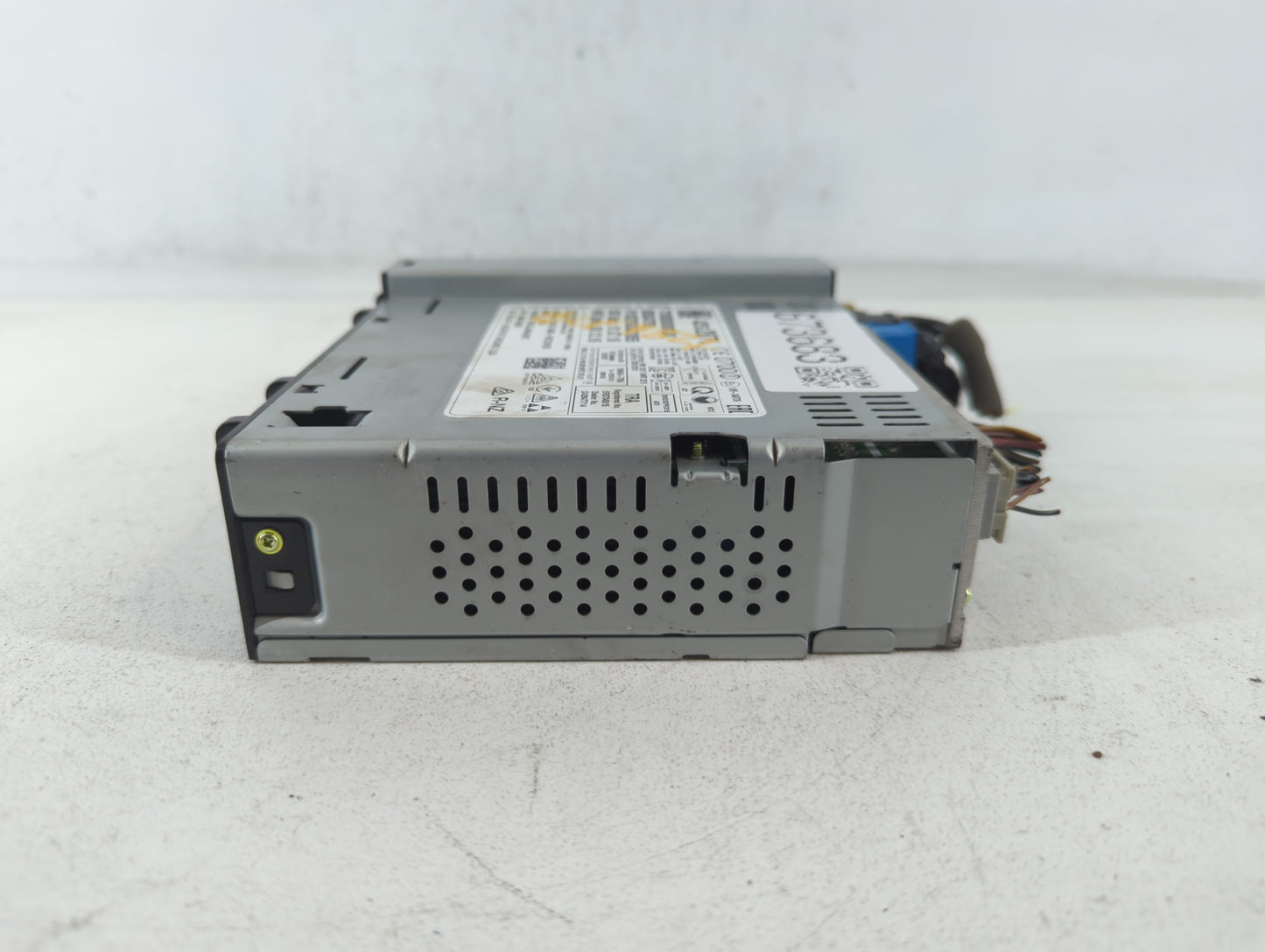 2017-2018 Chevrolet Silverado 1500 Am Fm Cd Player Radio Receiver - Oemusedautoparts1.com