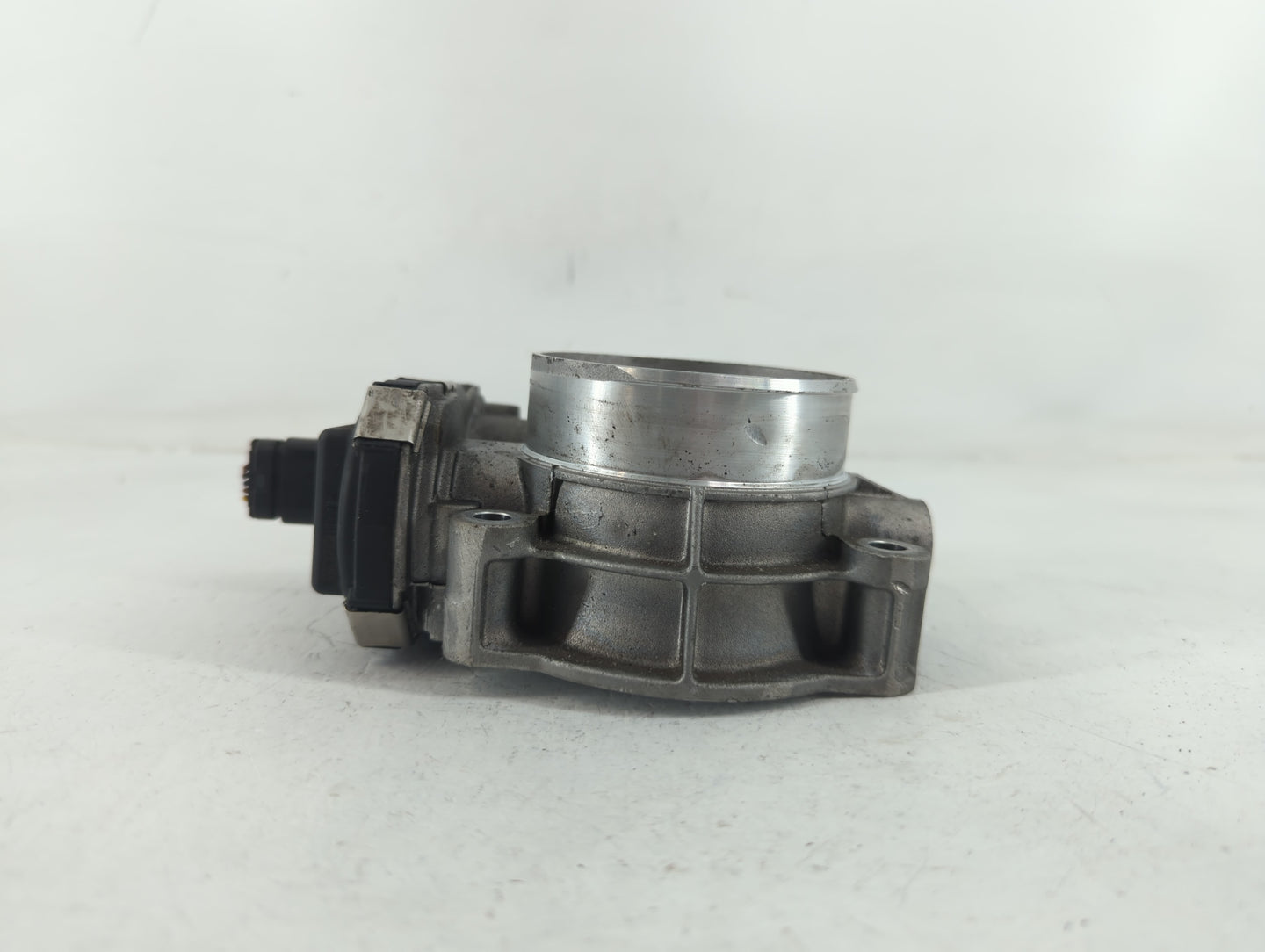 2017 Chevrolet Silverado 1500 Throttle Body P/N:12676296AA Fits Fits 2016 2018 2019 2020 2021 2022 OEM Used Auto Parts - Oem