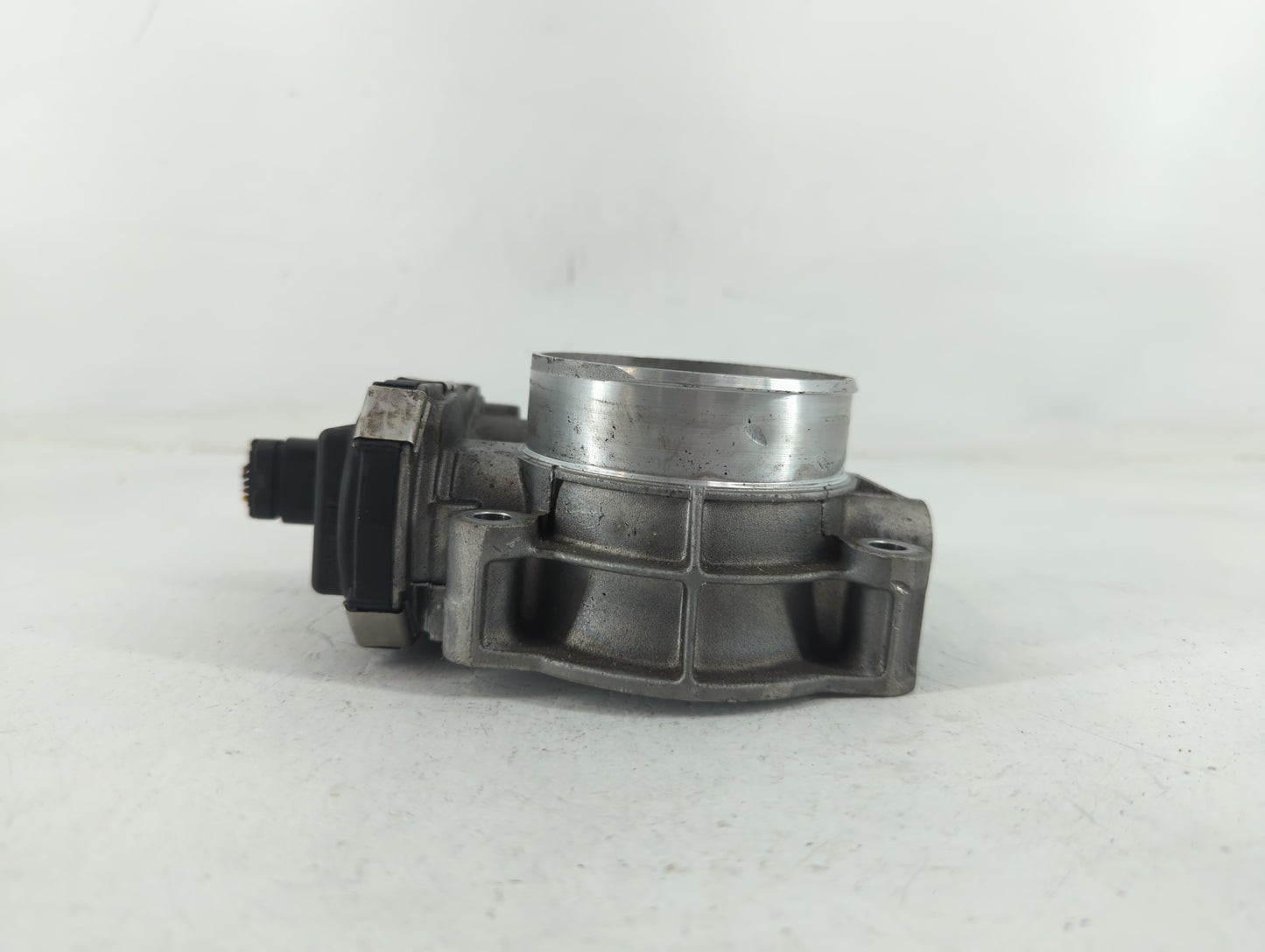 2017 Chevrolet Silverado 1500 Throttle Body P/N:12676296AA Fits Fits 2016 2018 2019 2020 2021 2022 OEM Used Auto Parts - Oem