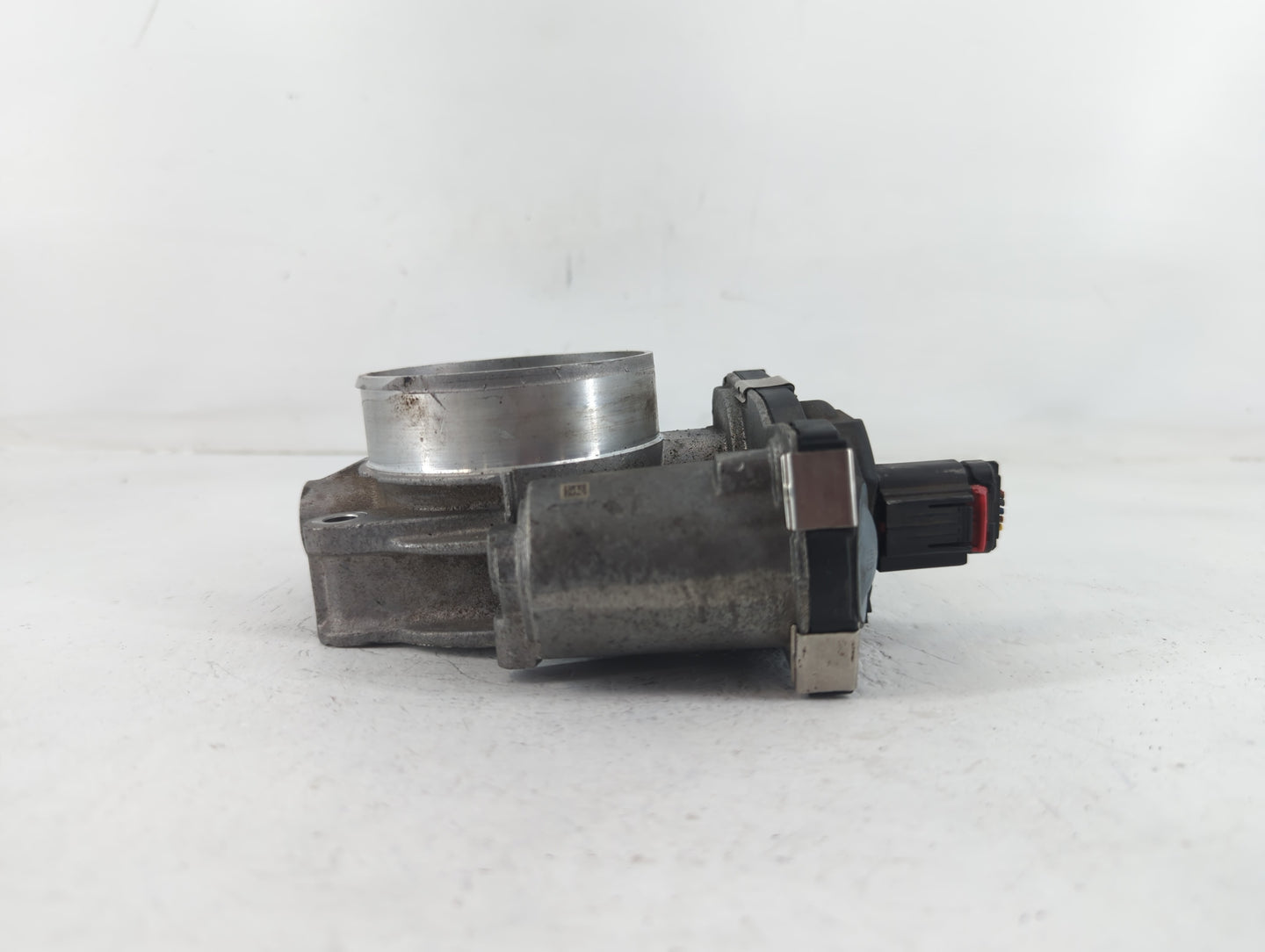 2017 Chevrolet Silverado 1500 Throttle Body P/N:12676296AA Fits Fits 2016 2018 2019 2020 2021 2022 OEM Used Auto Parts - Oem