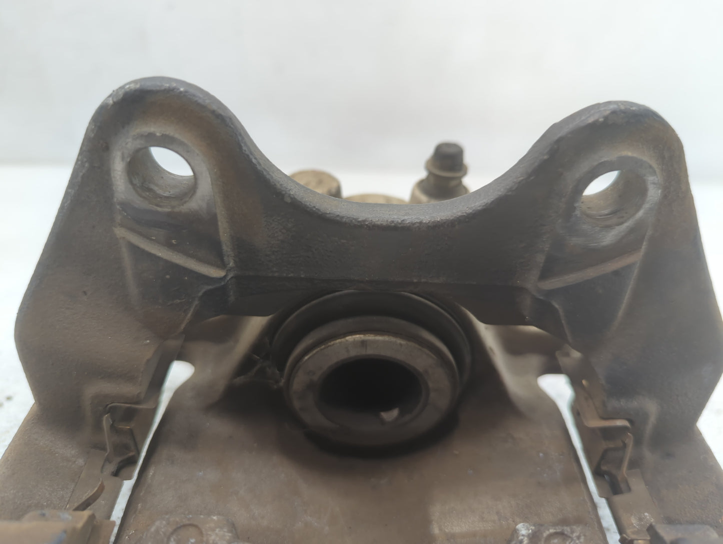 2007-2019 Chevrolet Silverado 1500 Front Passenger Right Brake Caliper - Oemusedautoparts1.com