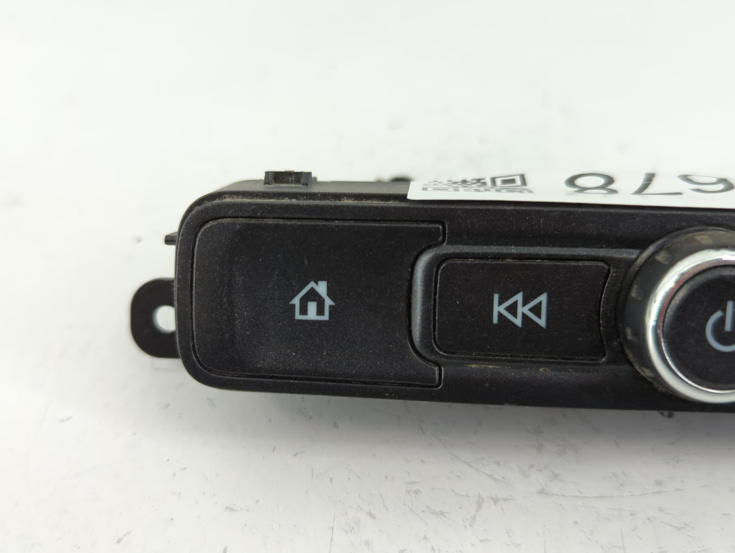 2017-2018 Chevrolet Silverado 1500 Radio AM FM Cd Player Receiver Replacement P/N:42516646 Fits Fits 2017 2018 OEM Used Auto