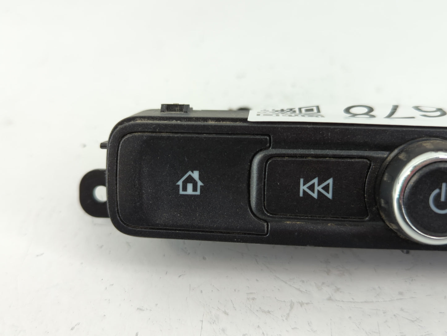 2017-2018 Chevrolet Silverado 1500 Radio AM FM Cd Player Receiver Replacement P/N:42516646 Fits Fits 2017 2018 OEM Used Auto