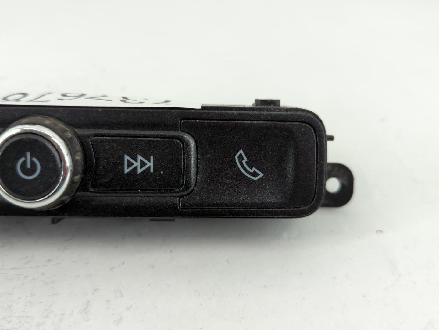 2017-2018 Chevrolet Silverado 1500 Radio AM FM Cd Player Receiver Replacement P/N:42516646 Fits Fits 2017 2018 OEM Used Auto
