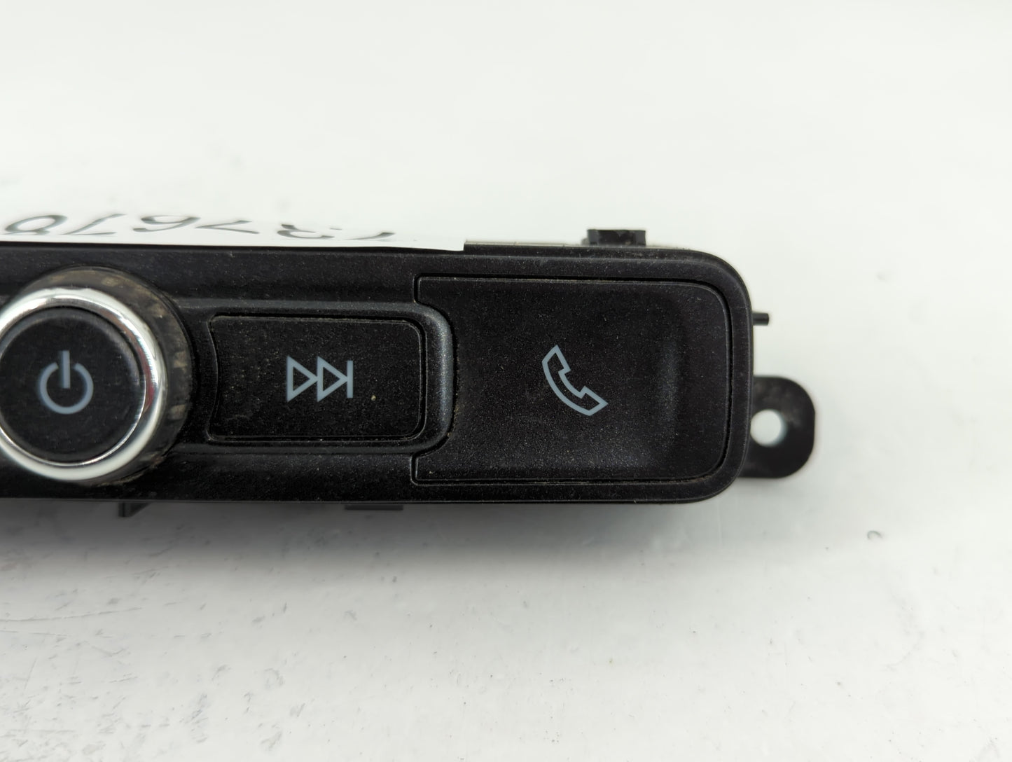 2017-2018 Chevrolet Silverado 1500 Radio AM FM Cd Player Receiver Replacement P/N:42516646 Fits Fits 2017 2018 OEM Used Auto