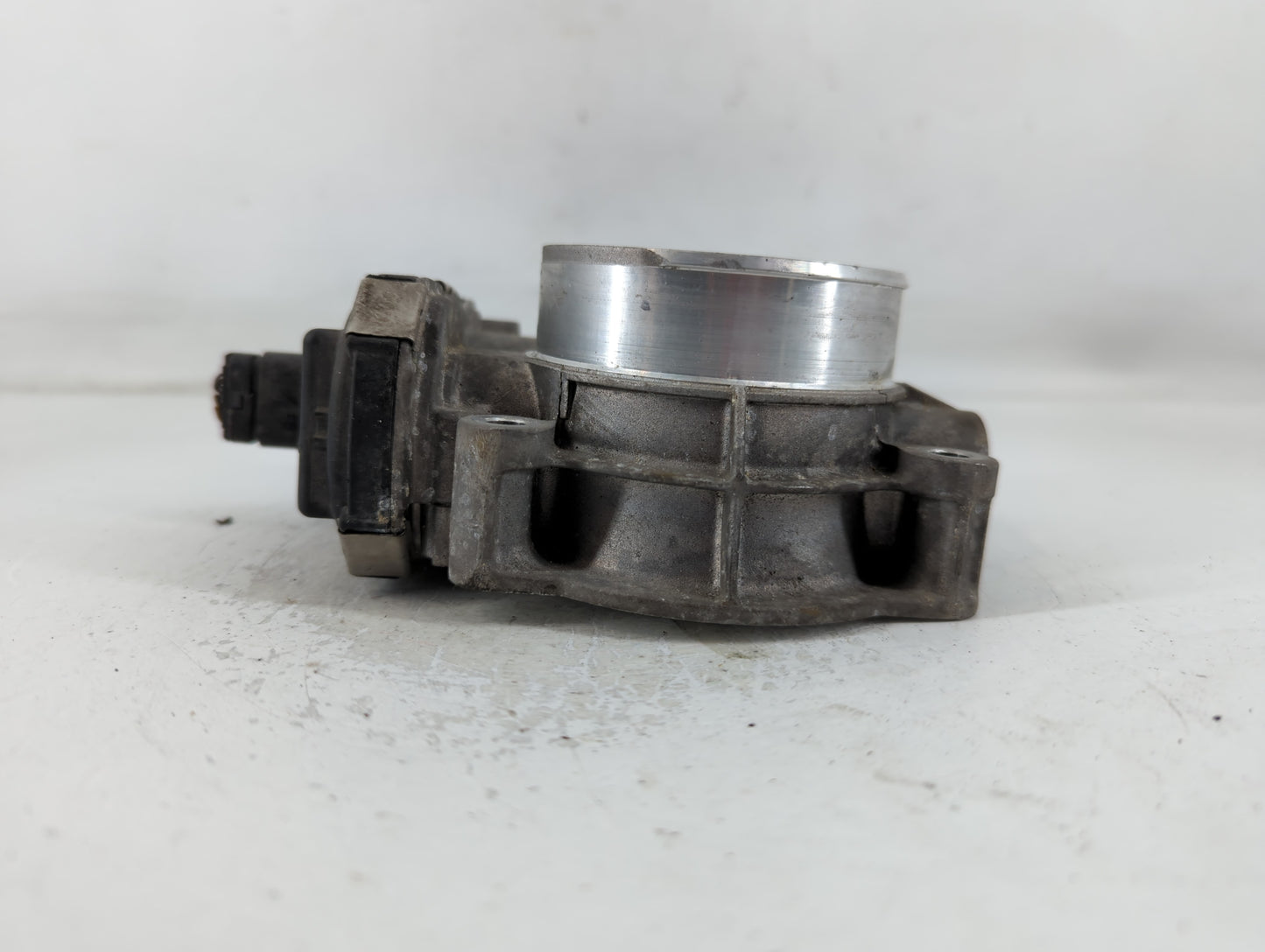 2017 Chevrolet Silverado 1500 Throttle Body P/N:12676296AA Fits Fits 2016 2018 2019 2020 2021 2022 OEM Used Auto Parts - Oem