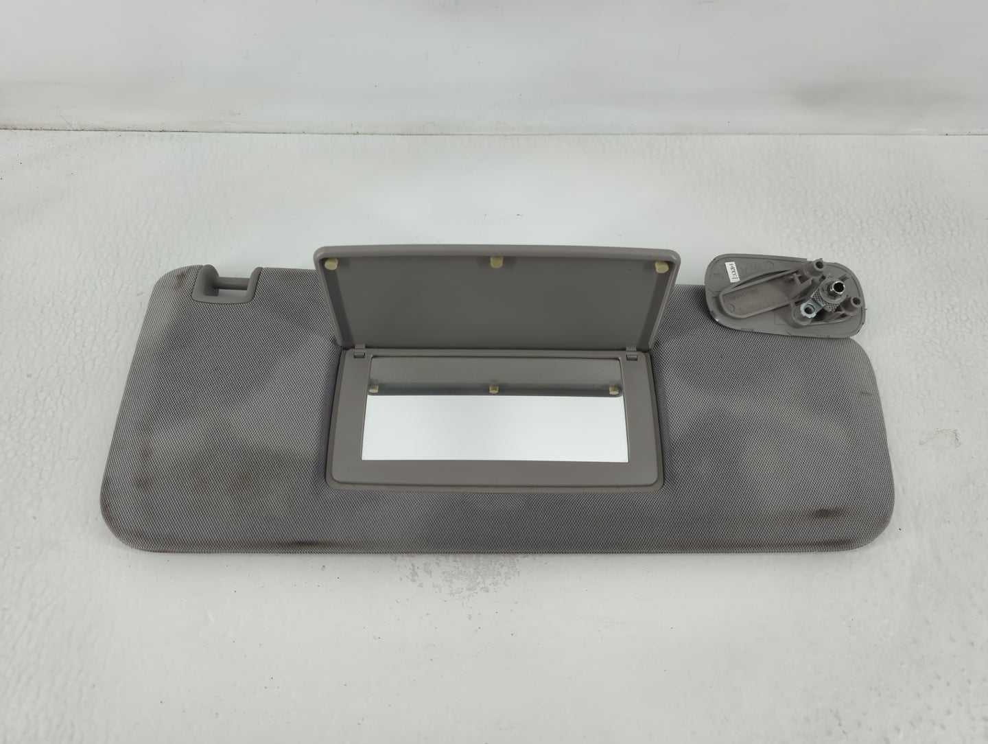 2014-2019 Chevrolet Silverado 1500 Sun Visor Shade Replacement Passenger Right Mirror Fits Fits 2014 2015 2016 2017 2018 201