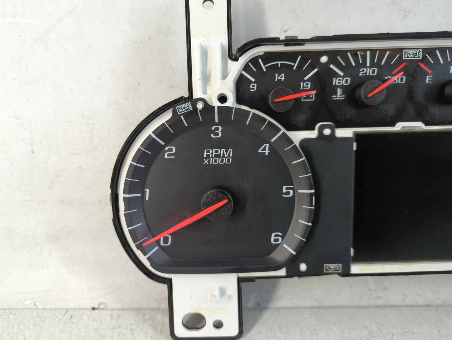2017 Chevrolet Silverado 1500 Instrument Cluster Speedometer Gauges P/N:84068685 Fits OEM Used Auto Parts - Oemusedautoparts