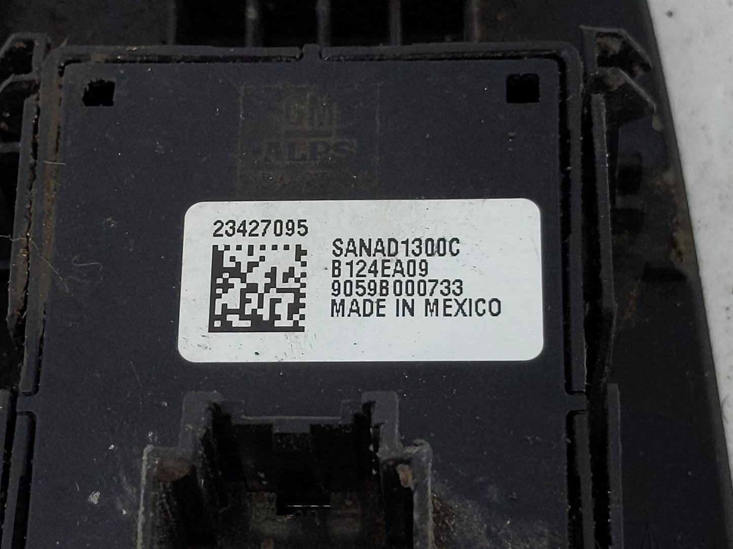 2015-2018 Chevrolet Silverado 2500 Master Power Window Switch Replacement Driver Side Left P/N:23427095 Fits OEM Used Auto P