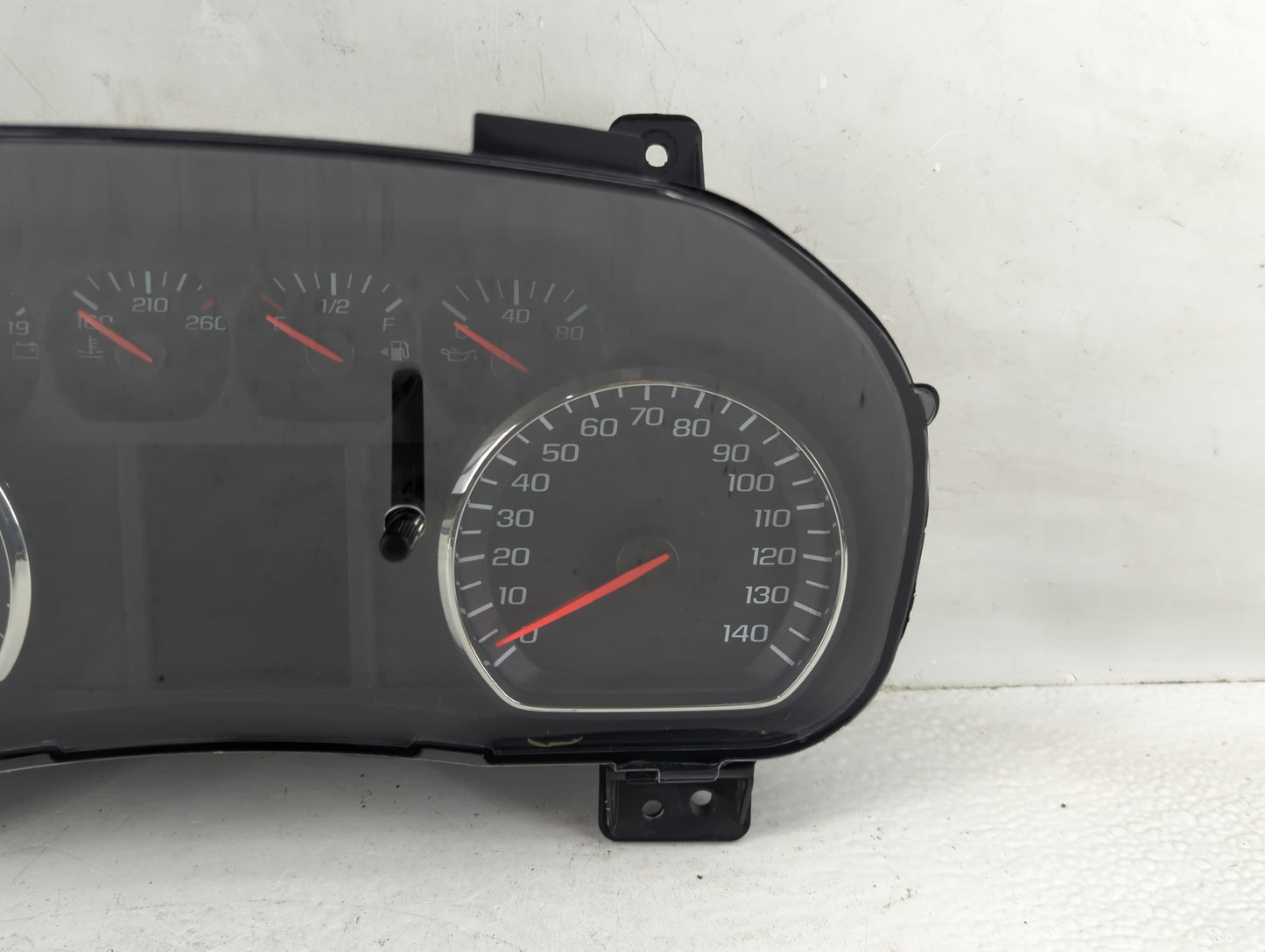 2017 Chevrolet Silverado 2500 Instrument Cluster Speedometer Gauges P/N:84068685 Fits OEM Used Auto Parts - Oemusedautoparts