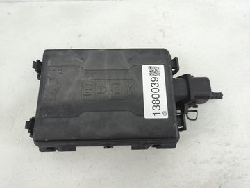 2017-2018 Chevrolet Silverado 2500 Fusebox Fuse Box Panel Relay Module P/N:84303174 Fits Fits 2017 2018 2019 OEM Used Auto P