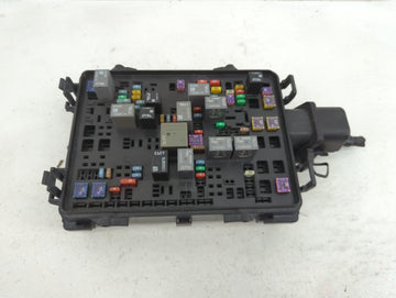 2017-2018 Chevrolet Silverado 2500 Fusebox Fuse Box Panel Relay Module P/N:84303174 Fits Fits 2017 2018 2019 OEM Used Auto Parts