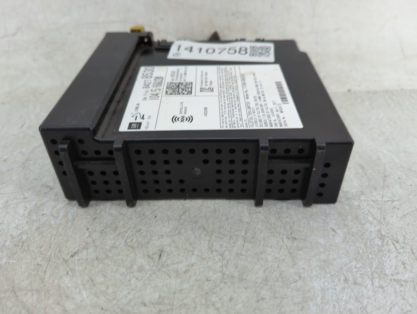 2017-2018 Chevrolet Silverado 2500 Radio AM FM Cd Player Receiver Replacement P/N:84278530 Fits Fits 2017 2018 2019 OEM Used
