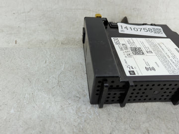 2017-2018 Chevrolet Silverado 2500 Radio AM FM Cd Player Receiver Replacement P/N:84278530 Fits Fits 2017 2018 2019 OEM Used Auto Parts