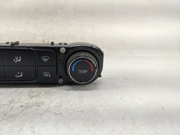 2017 Chevrolet Silverado 2500 Climate Control Module Temperature AC/Heater Replacement P/N:84164475 Fits OEM Used Auto Parts
