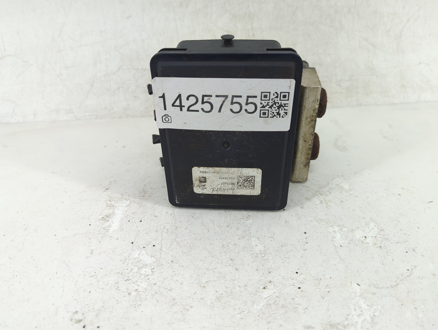 2017 Chevrolet Silverado 2500 ABS Pump Control Module Replacement Fits Fits 2018 OEM Used Auto Parts - Oemusedautoparts1.com